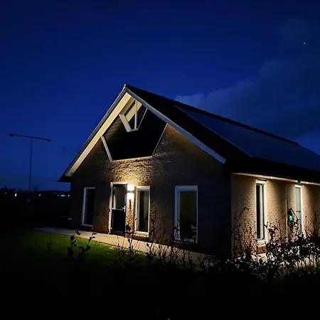 Erve Lindehof Holiday home *