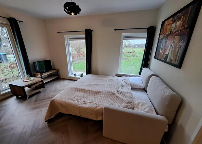 Erve Lindehof * Лохем