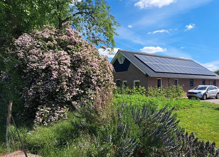 Semesterbostad Erve Lindehof *